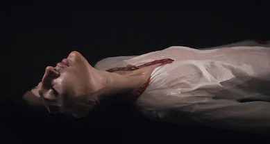 স্ত্রী লোকের মৃতদেহ চিৎ হয়ে ভাসে কেন