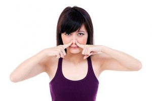 হাঁচি কেন হয়? হাঁচির ভালো মন্দ! নাক চেপে ধরুন