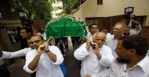 স্বপ্নে লাশ বহন করতে দেখা